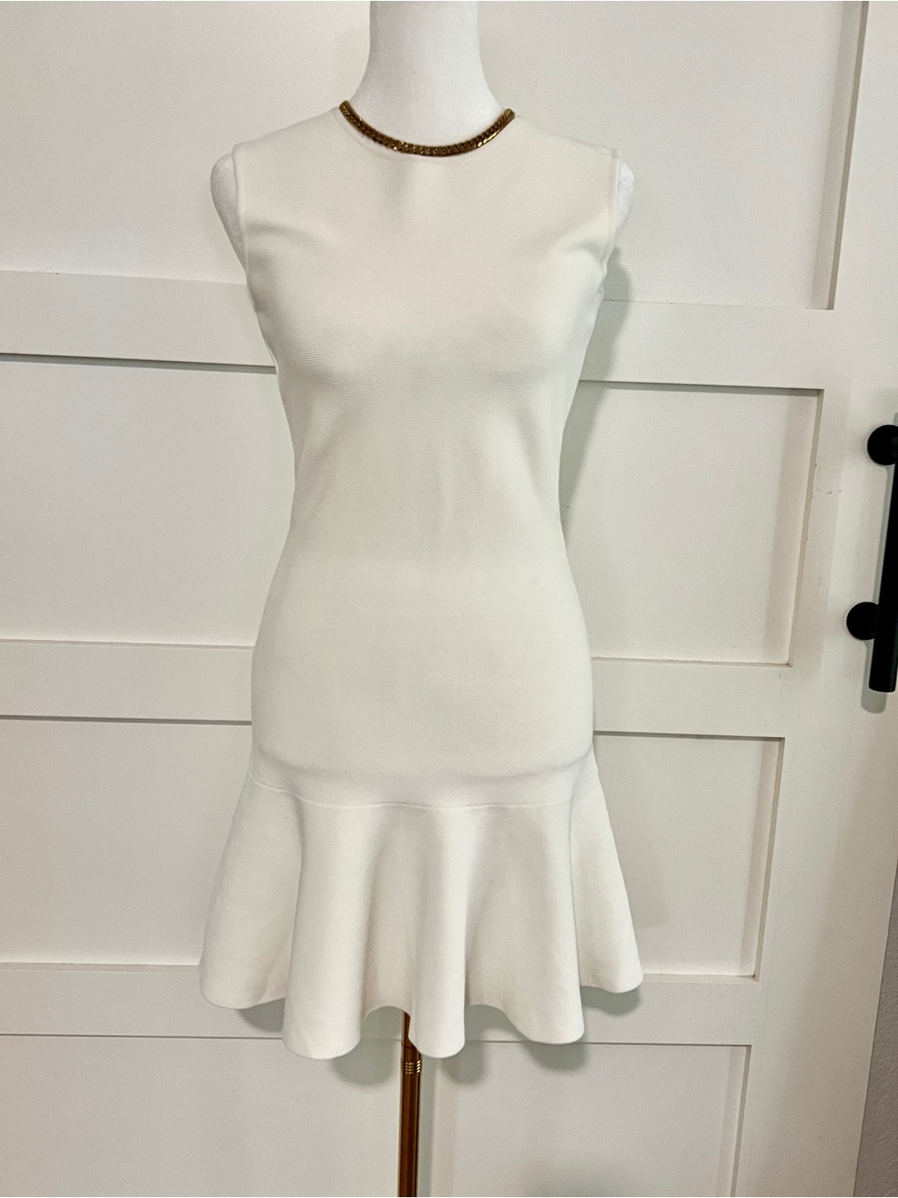 BCBGMaxAzria White Sleeveless Flounce-Hem Dress
